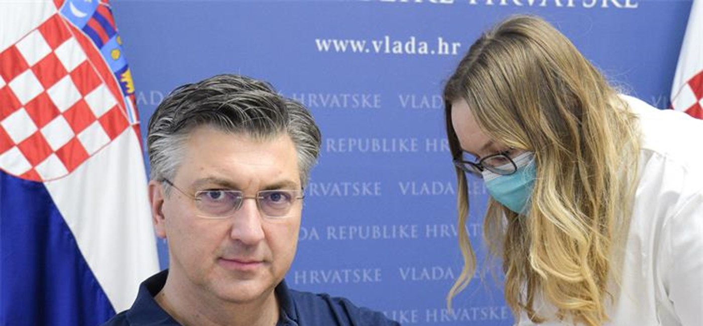 Premijer Plenković primio booster dozu cjepiva